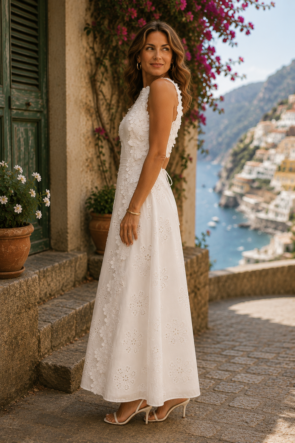 Della | Élégante Robe Brodée