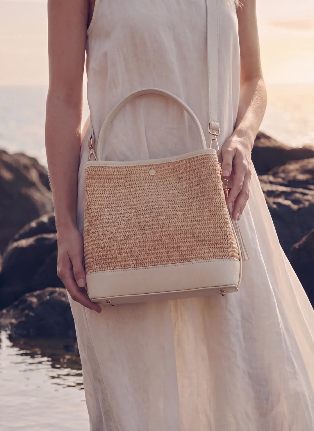 Sac Kendy en cuir et en raphia blanc