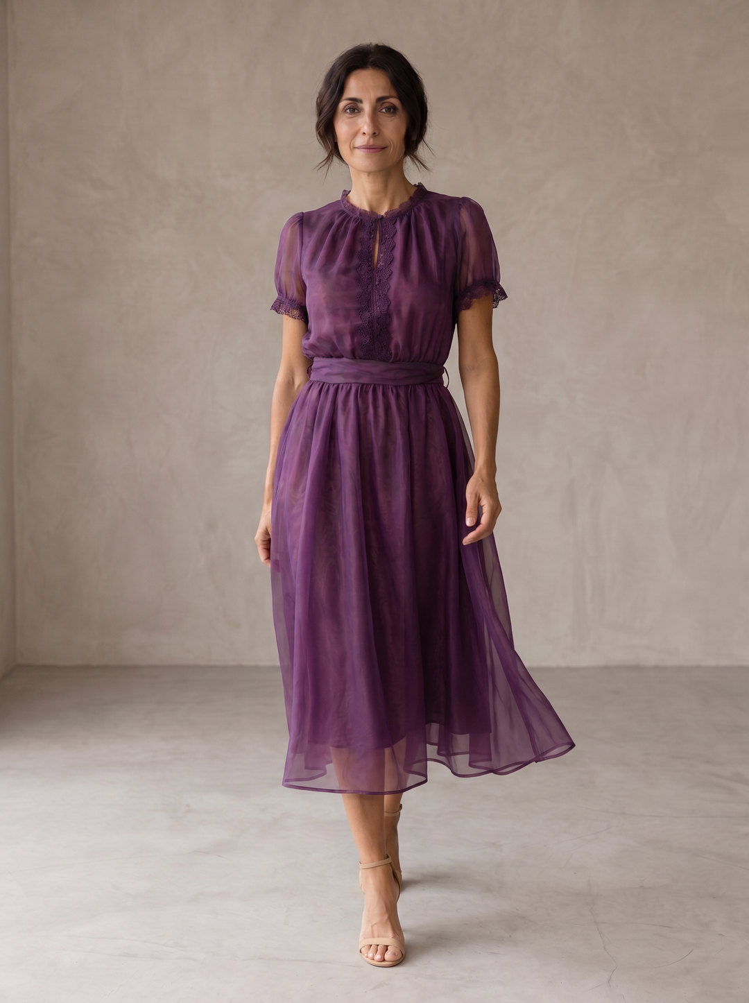 Flavia | Robe avec Décolleté en Goutte et Bord en Dentelle Chiffon